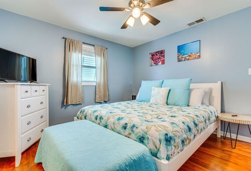 Fort Walton Beach Home ~ 1 Mi To Santa Rosa Sound!