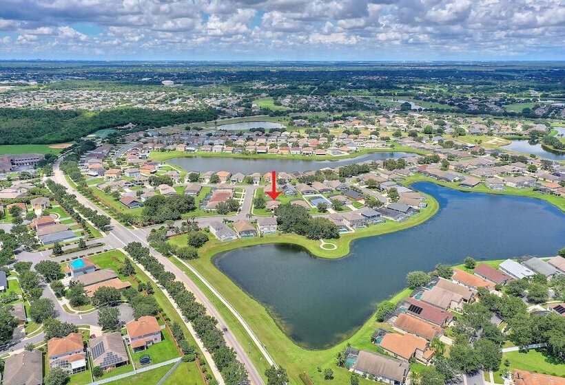 Gilded Parasol By Shine Villas Remington Golf 420