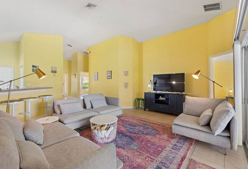 Gilded Parasol By Shine Villas Remington Golf 420