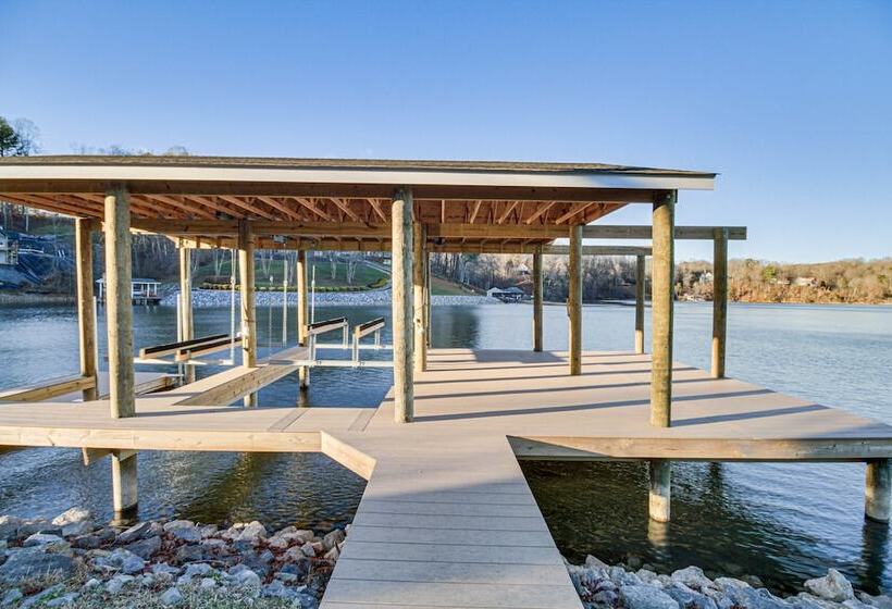 Goodview Lake House W/ Boat Dock, Kayaks & Views!