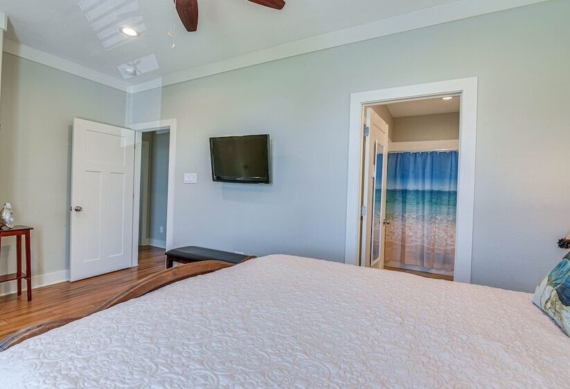 Gorgeous Galveston Bay Home W/ Private Pool!