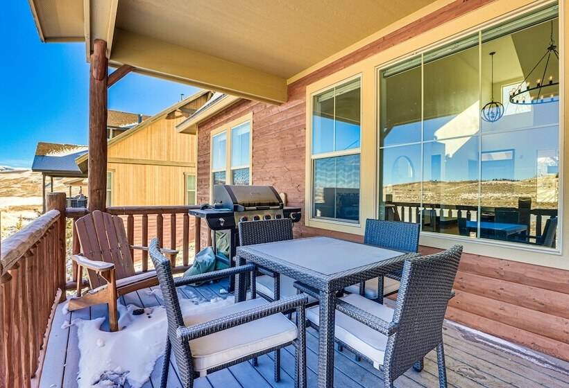 Half Mi To Skiing: Gorgeous Granby Ranch Home!