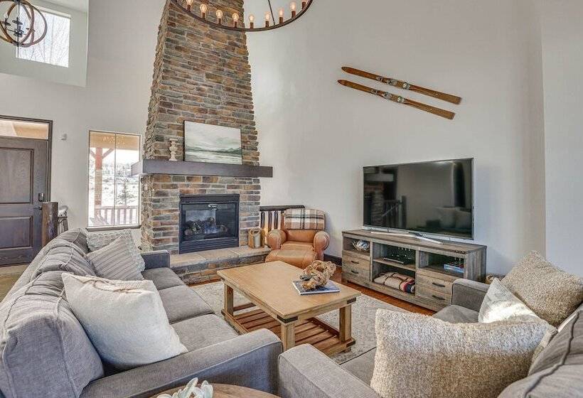 Half Mi To Skiing: Gorgeous Granby Ranch Home!