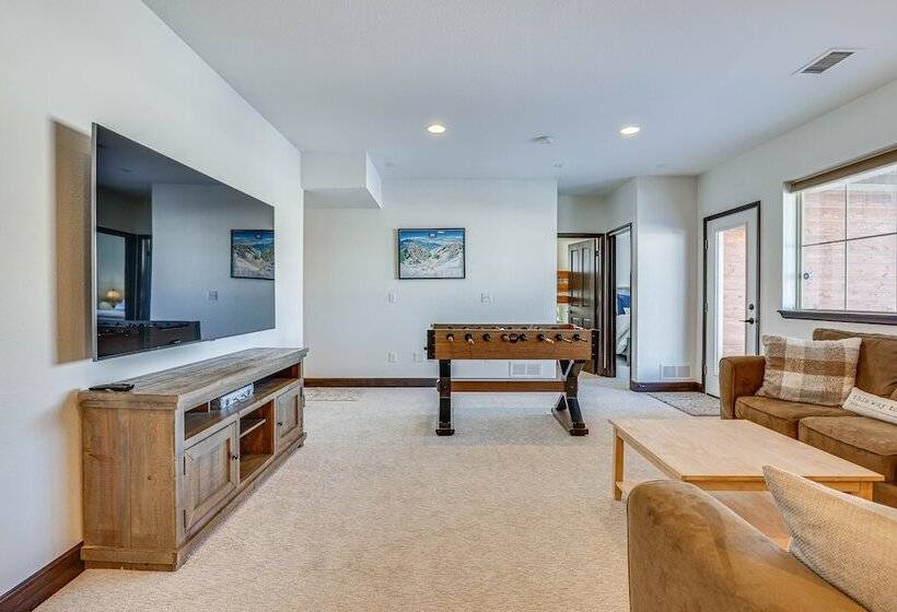 Half Mi To Skiing: Gorgeous Granby Ranch Home!