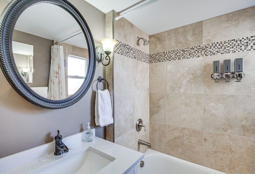 Grand Junction Home W/ Hot Tub: 2 Mi To Downtown!