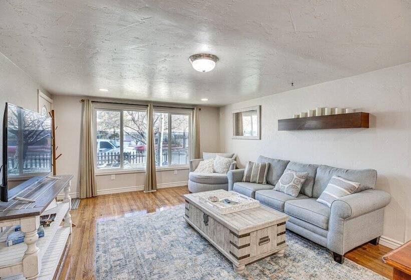 Grand Junction Home W/ Hot Tub: 2 Mi To Downtown!