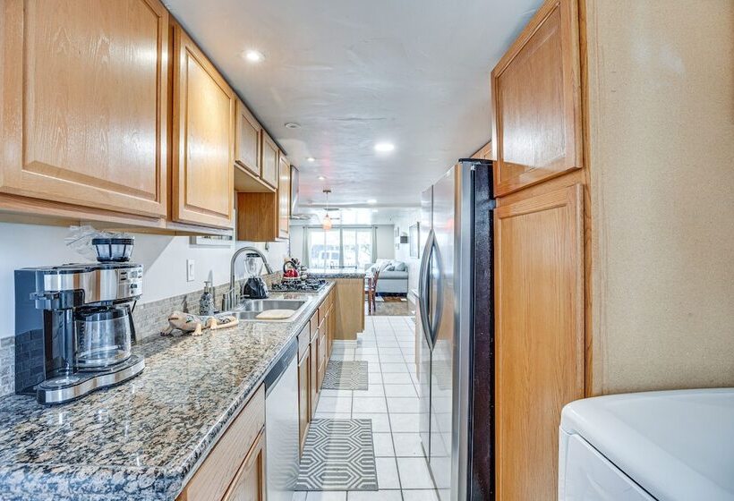 Grand Junction Home W/ Hot Tub: 2 Mi To Downtown!