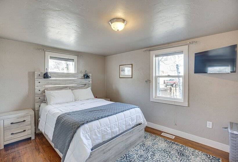 Grand Junction Home W/ Hot Tub: 2 Mi To Downtown!