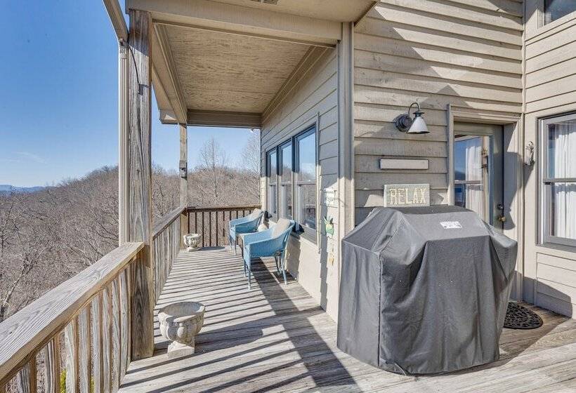 Hayesville Home W/ Hot Tub + Mountain Views!