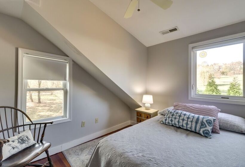 Hidden Charlottesville Home: 4 Mi To Downtown!