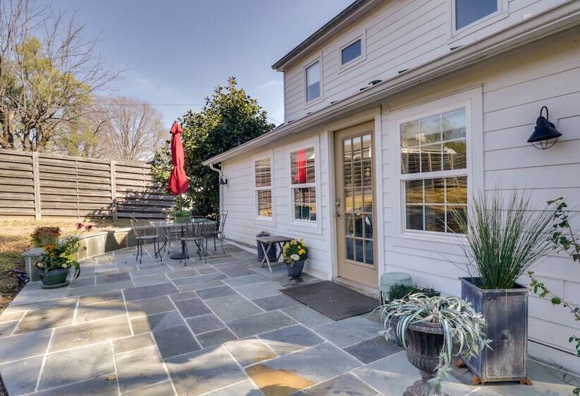 Hidden Charlottesville Home: 4 Mi To Downtown!