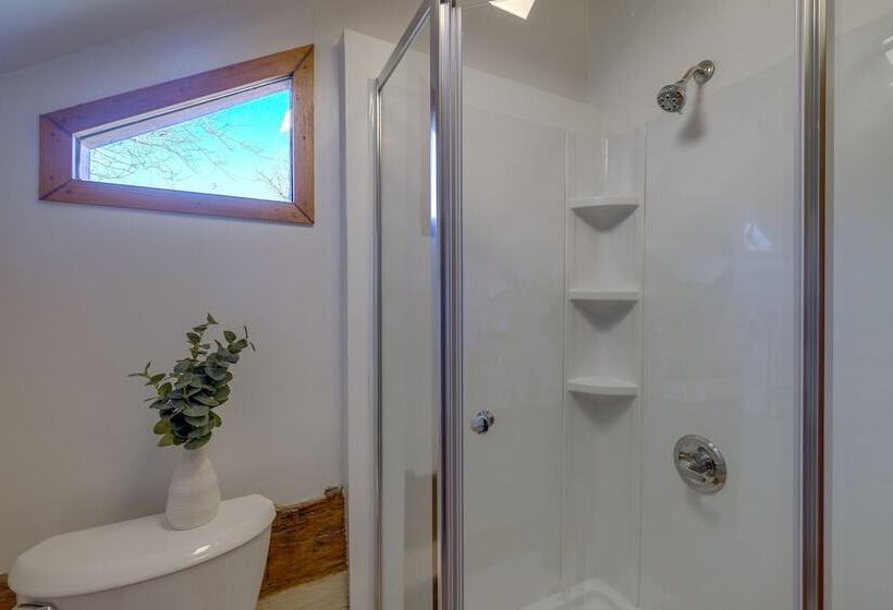 Historical Paris Cabin On Farm W/ Fire Pit!