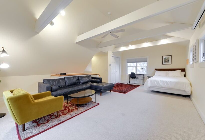 Home W/ Backyard ~ 2 Mi To Downtown Lexington!