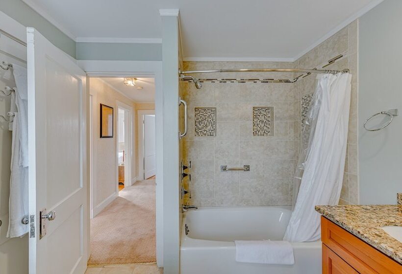 Home W/ Backyard ~ 2 Mi To Downtown Lexington!