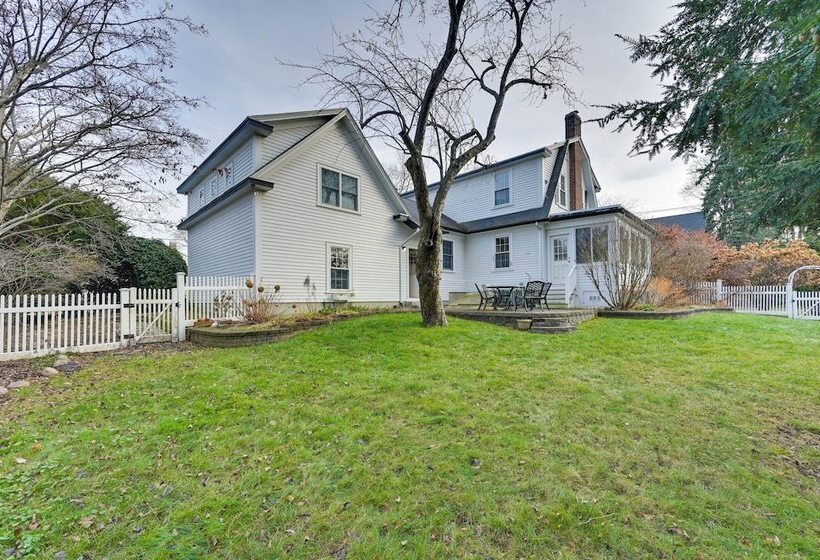 Home W/ Backyard ~ 2 Mi To Downtown Lexington!