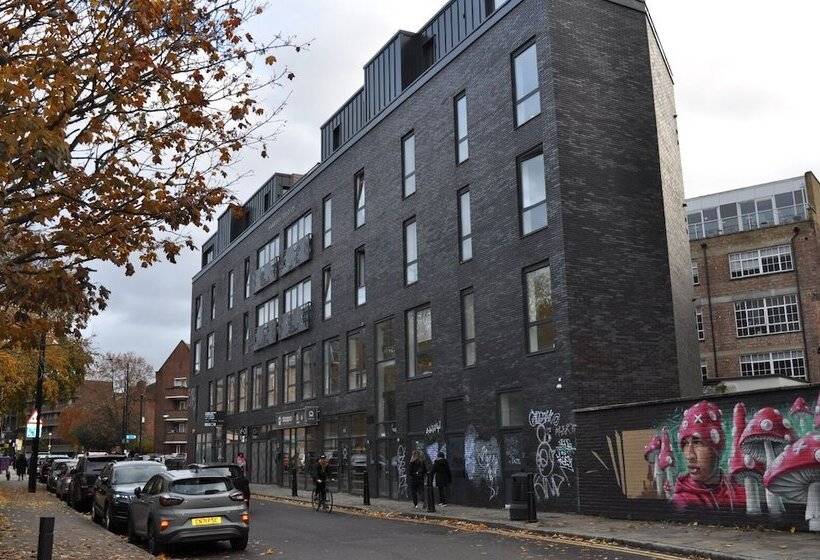 فندق Cosmos Capsule Coworking London