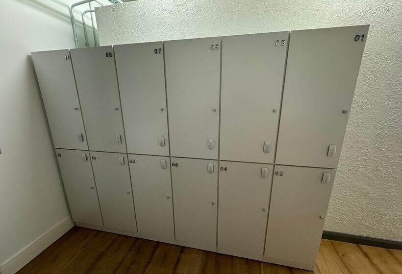 فندق Cosmos Capsule Coworking London