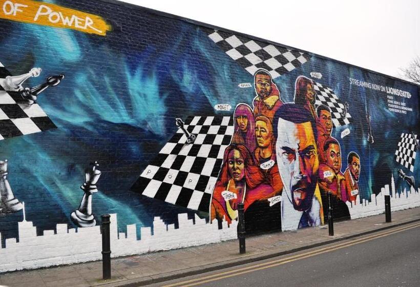 فندق Cosmos Capsule Coworking London