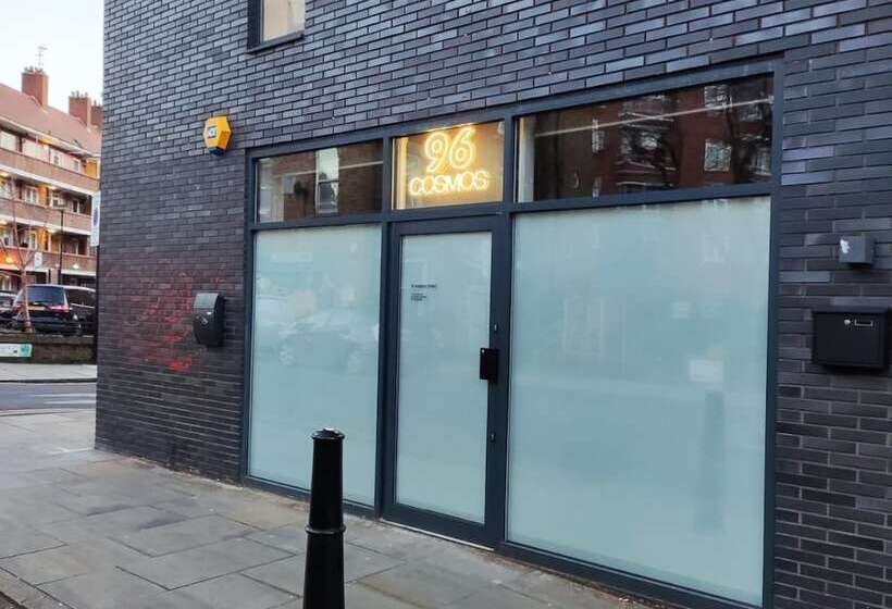 فندق Cosmos Capsule Coworking London