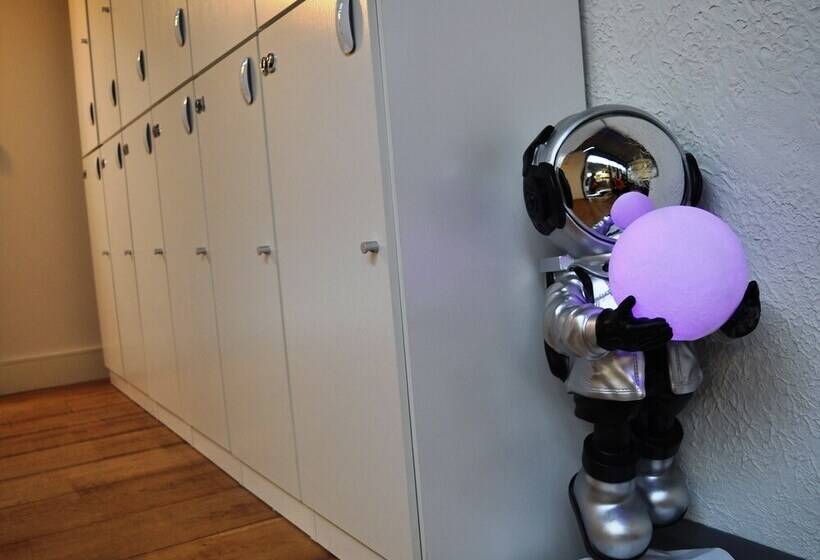 فندق Cosmos Capsule Coworking London