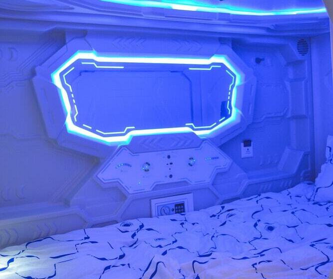 فندق Cosmos Capsule Coworking London