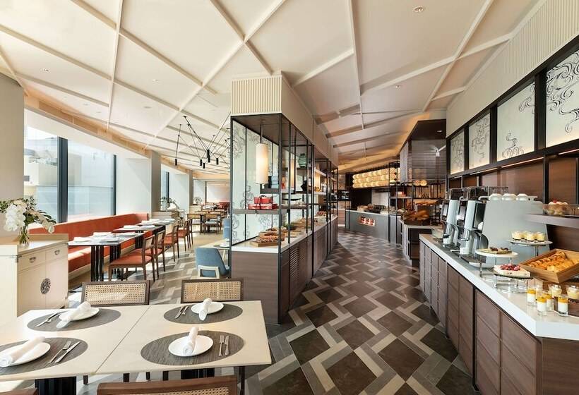 فندق Doubletree By Hilton Osaka Castle