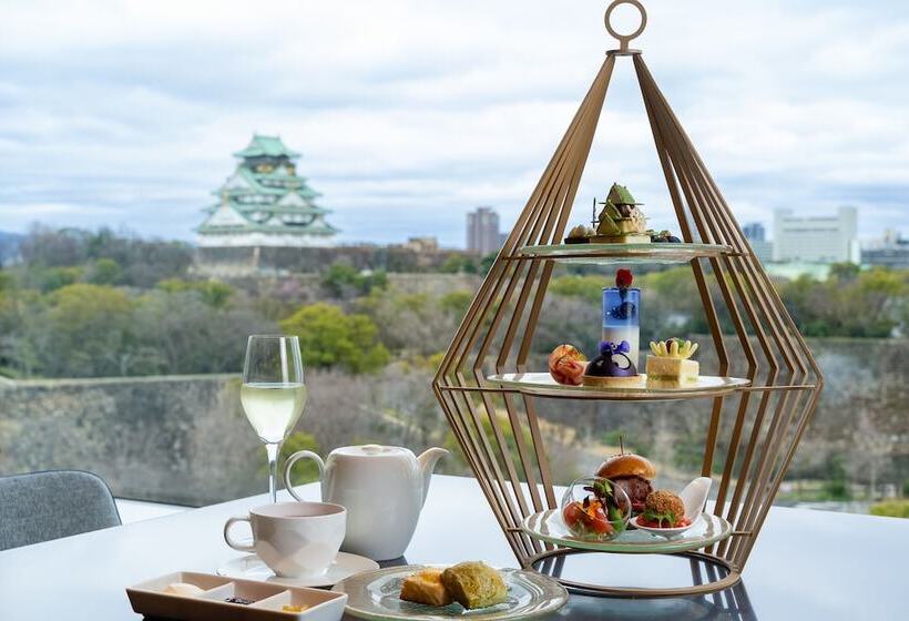 فندق Doubletree By Hilton Osaka Castle