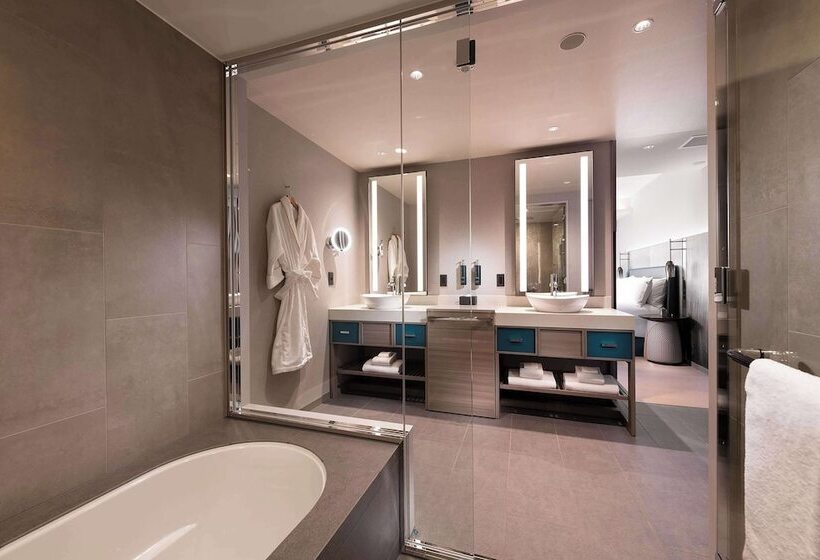 فندق Doubletree By Hilton Osaka Castle