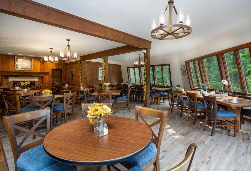 בית מלון כפרי Grey Bonnet Inn