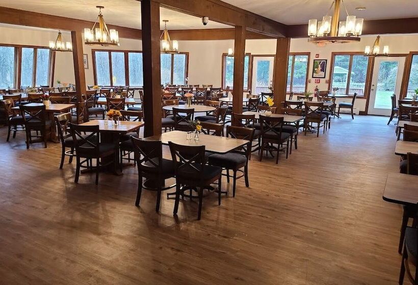 فندق Grey Bonnet Inn