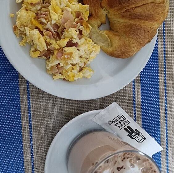 ホテル Habitaciones Restaurante Asador El Puente Galdames