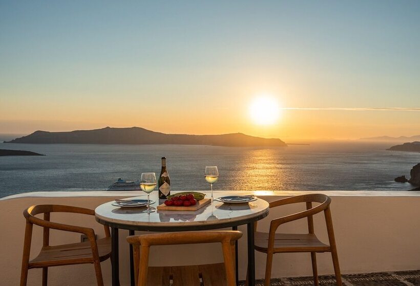 Отель Kratiras View Luxury Suites