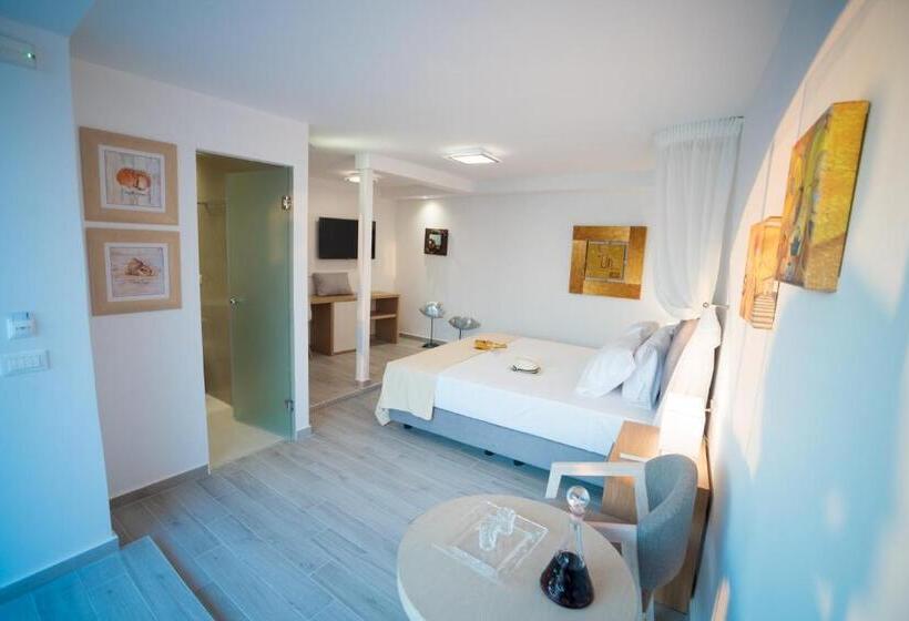 Отель Kratiras View Luxury Suites