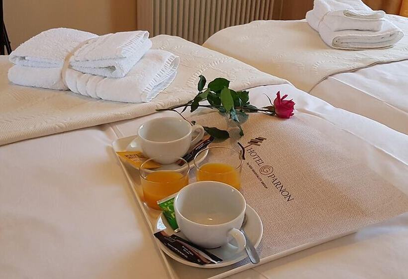 בית מלון כפרי Parnon