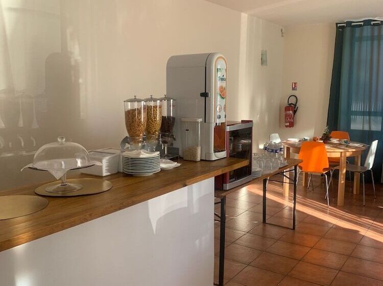 בית מלון כפרי Permorez