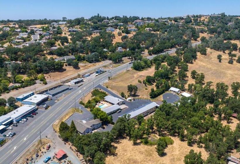 호텔 Quality Inn & Suites