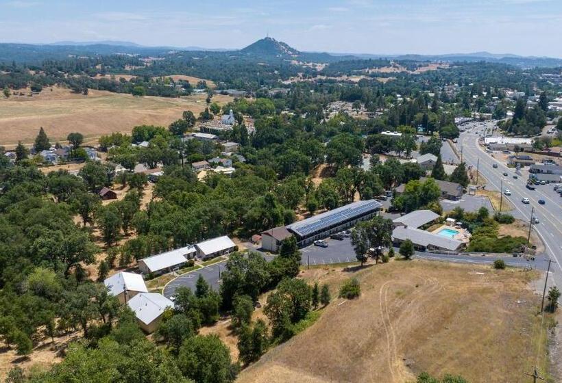 호텔 Quality Inn & Suites