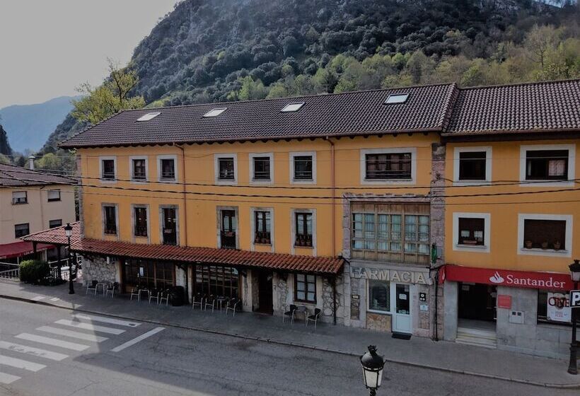 هتل Rural Cabrales