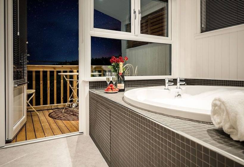 בית מלון כפרי Silverwood Resort