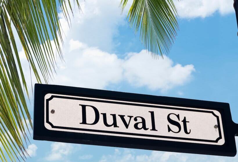 Sugarloaf Key Hotel At Koa Resort