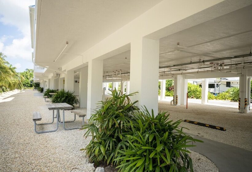 Sugarloaf Key Hotel At Koa Resort