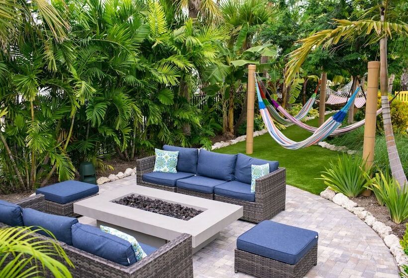 Sugarloaf Key Hotel At Koa Resort