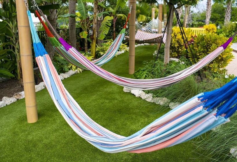 Sugarloaf Key Hotel At Koa Resort