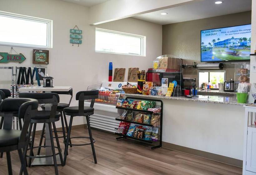 Sugarloaf Key Hotel At Koa Resort
