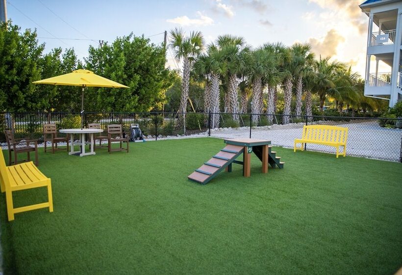 Sugarloaf Key Hotel At Koa Resort