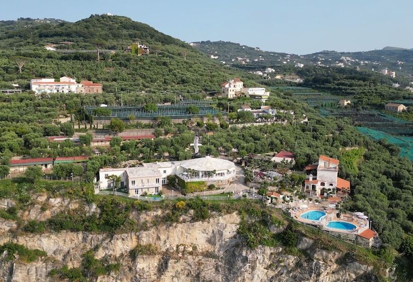 فندق Villa Lubrense Sorrento
