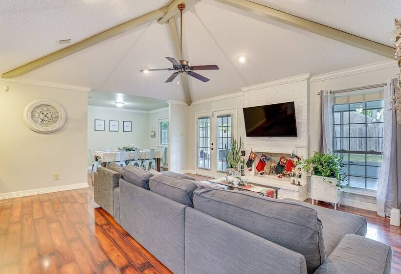 Houston Home W/ Screened Porch, Near Sugar Land!