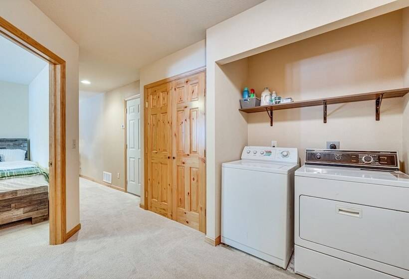 < 1/2 Mi To Marina: Grand Lake Getaway!