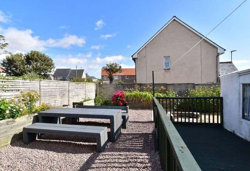 2bed Cottage Johnshaven   Family Friendy