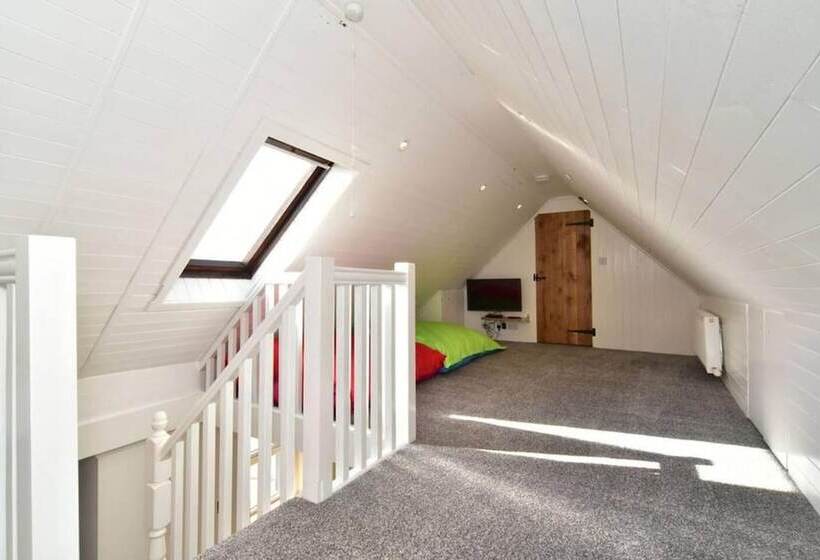 2bed Cottage Johnshaven   Family Friendy